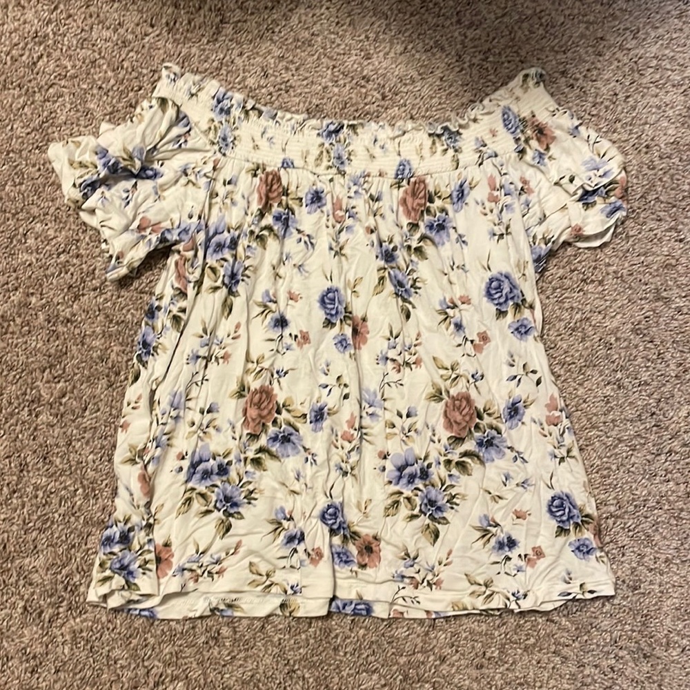American Eagle top